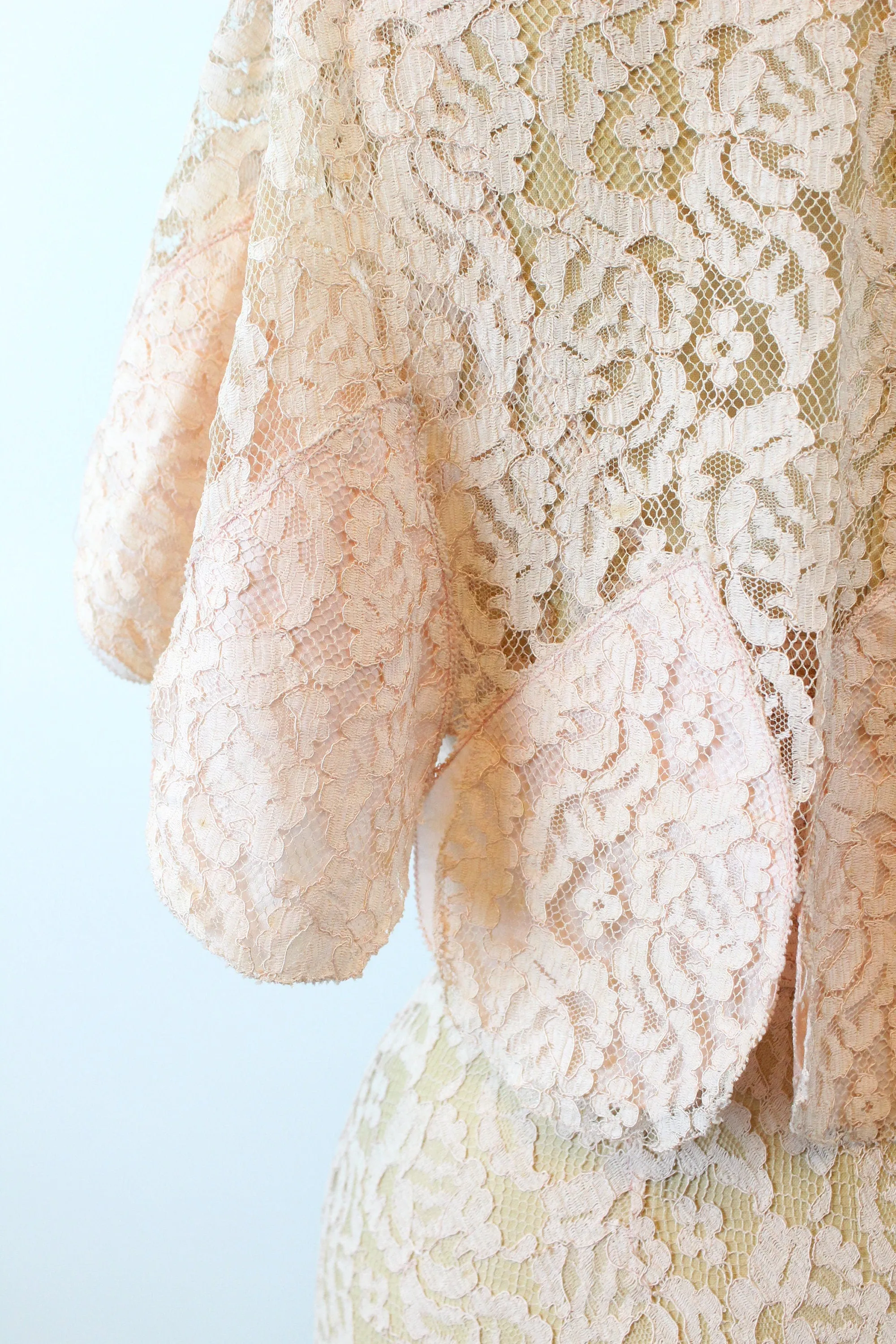 1930s three piece LACE petal CAPE dress small | new spring small