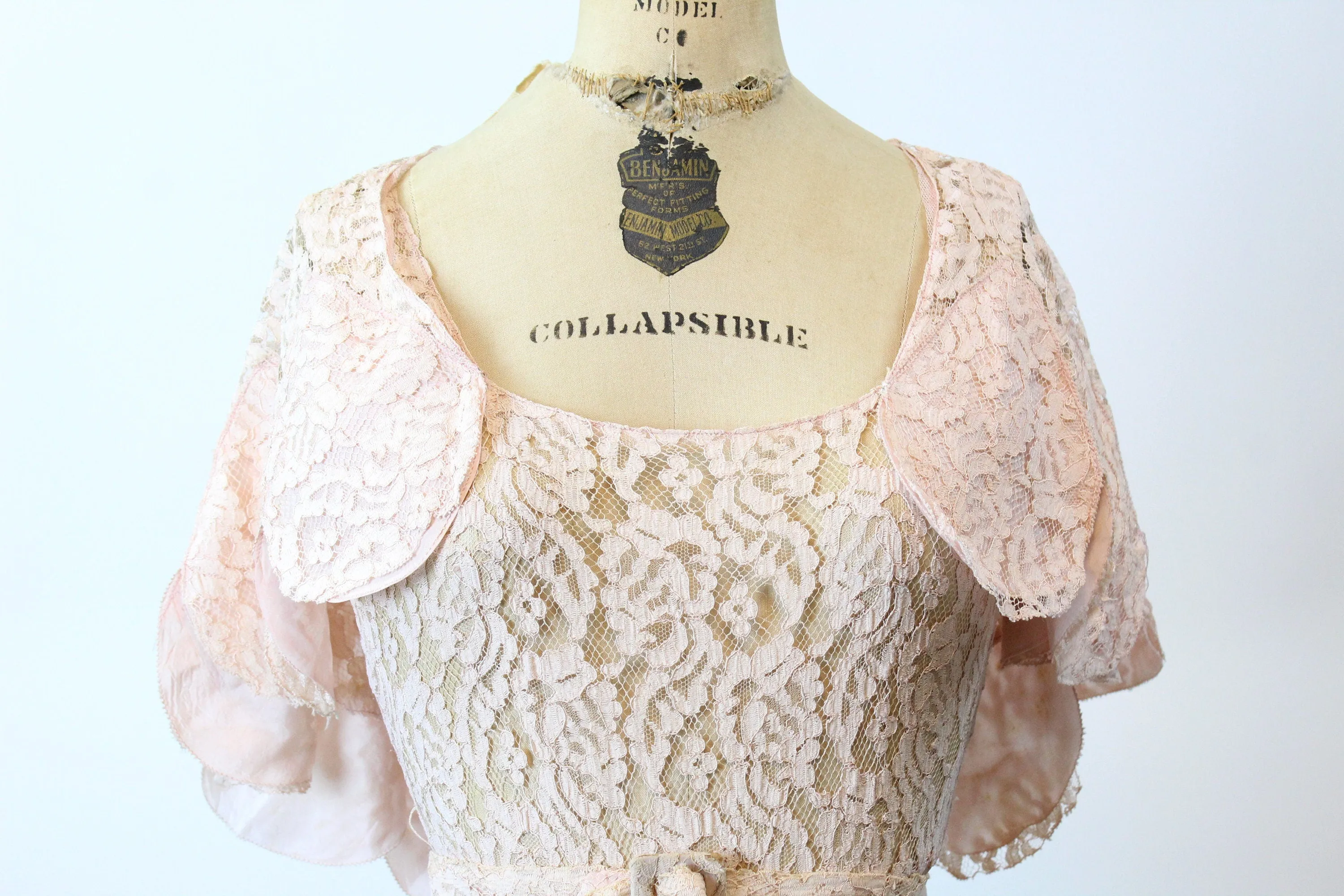 1930s three piece LACE petal CAPE dress small | new spring small