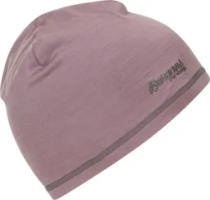 Bergans Juniors&#x27; Wool Beanie Lilac Chalk | Buy Bergans Juniors&#x27; Wool Beanie Lilac Chalk here | Outnorth