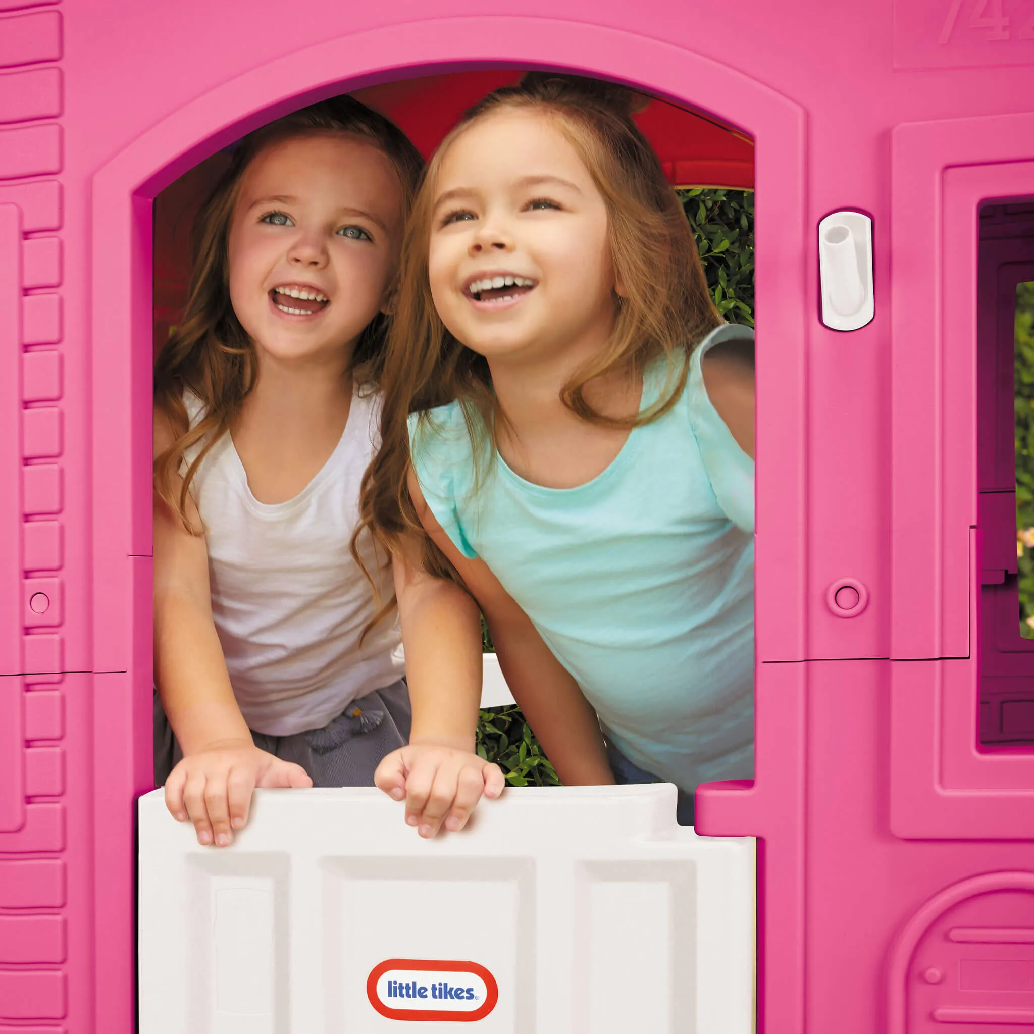 Cape Cottage Playhouse™ - Pink