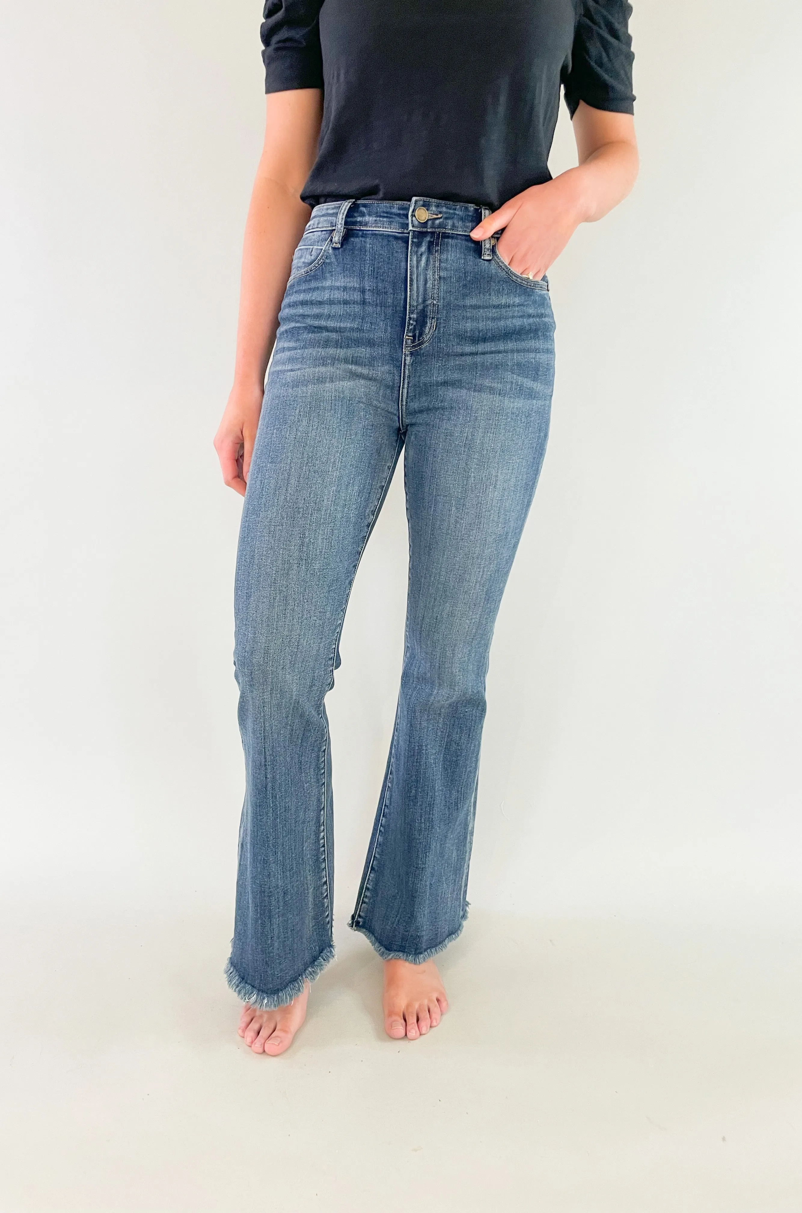 Hannah Super Flare w/Frayed Hem 32" Inseam