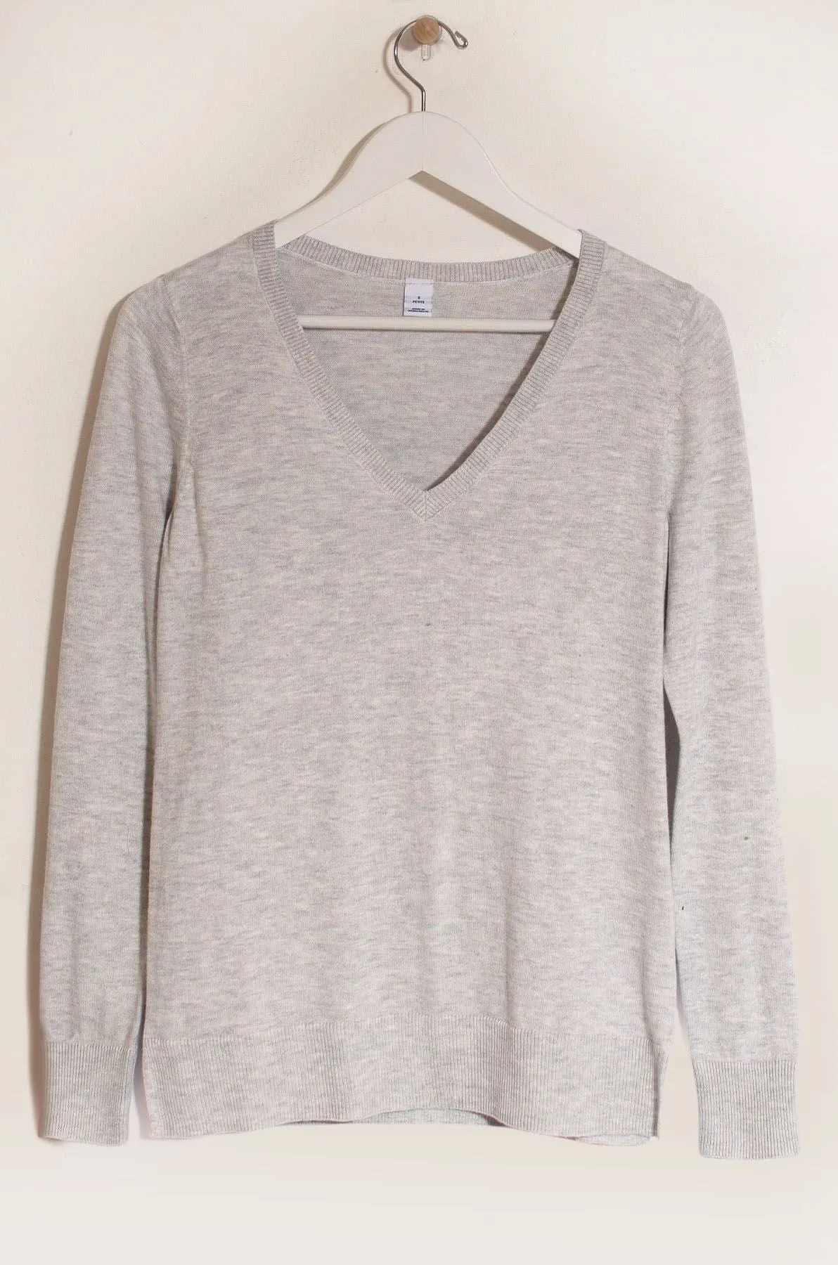 Light Knit V Neck Jumper