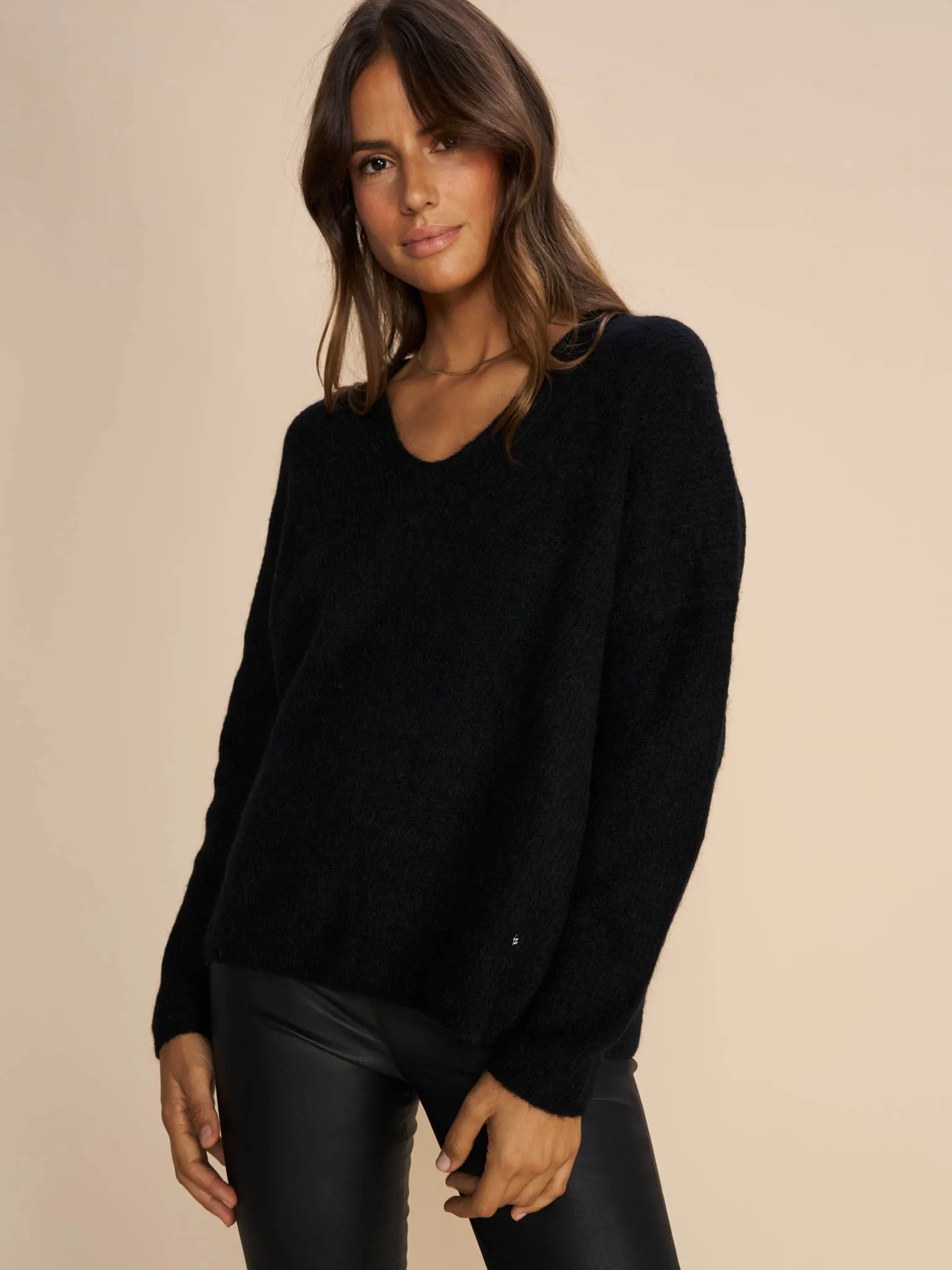 MMThora V-Neck Knit