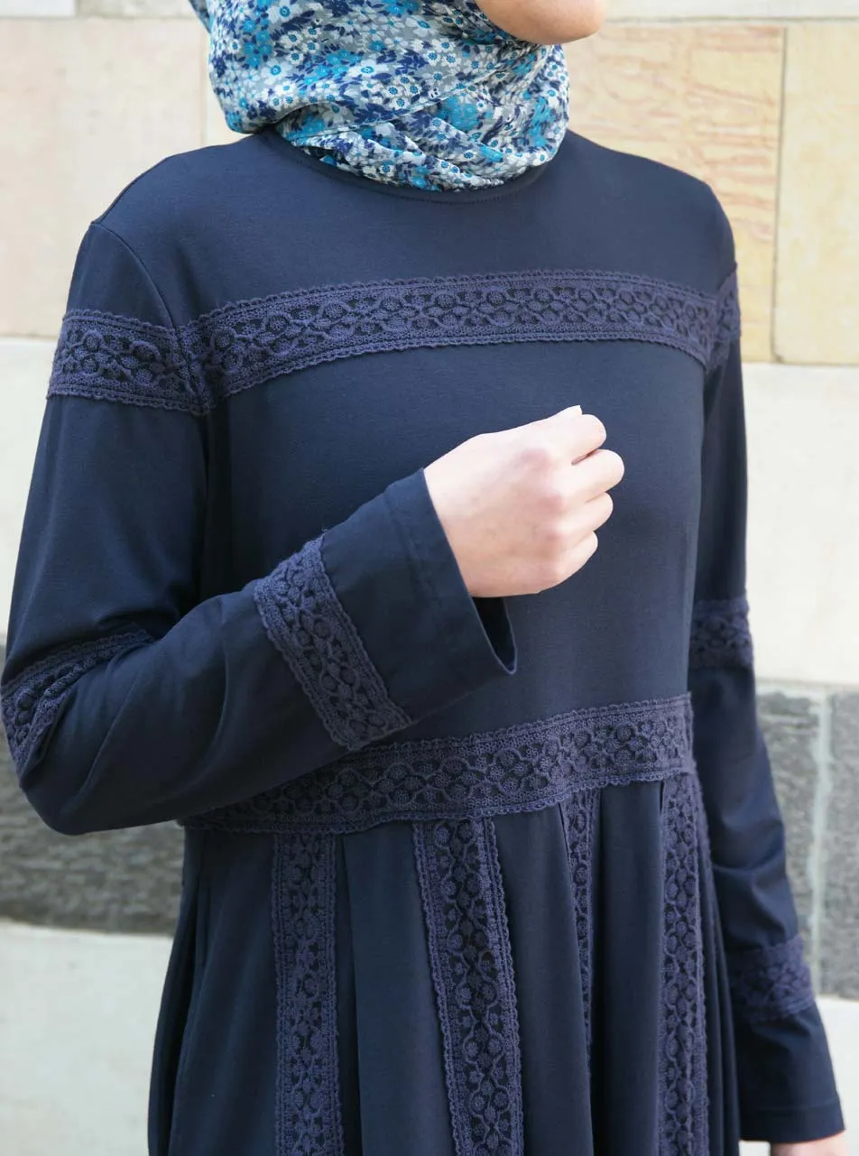 Pleated Lace Abaya