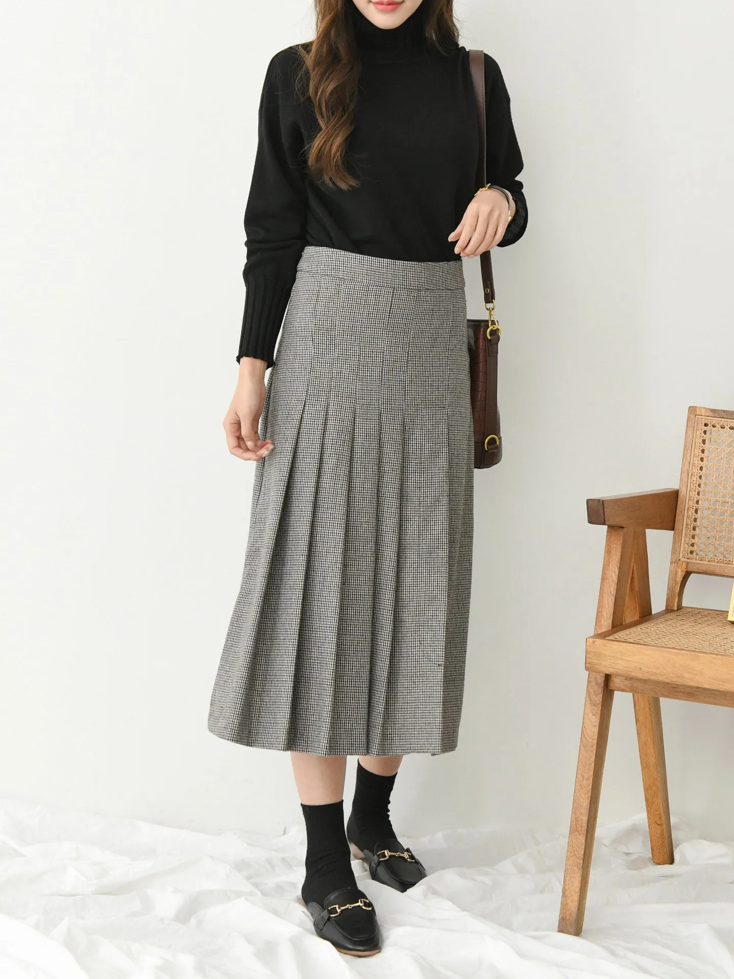 PLEATED WOOL SKIRT