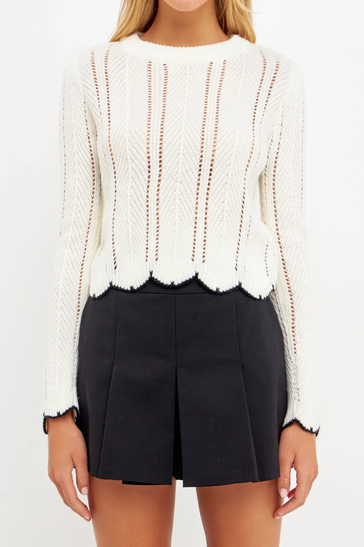 Scallop Contrast Trimmed Knit Sweater