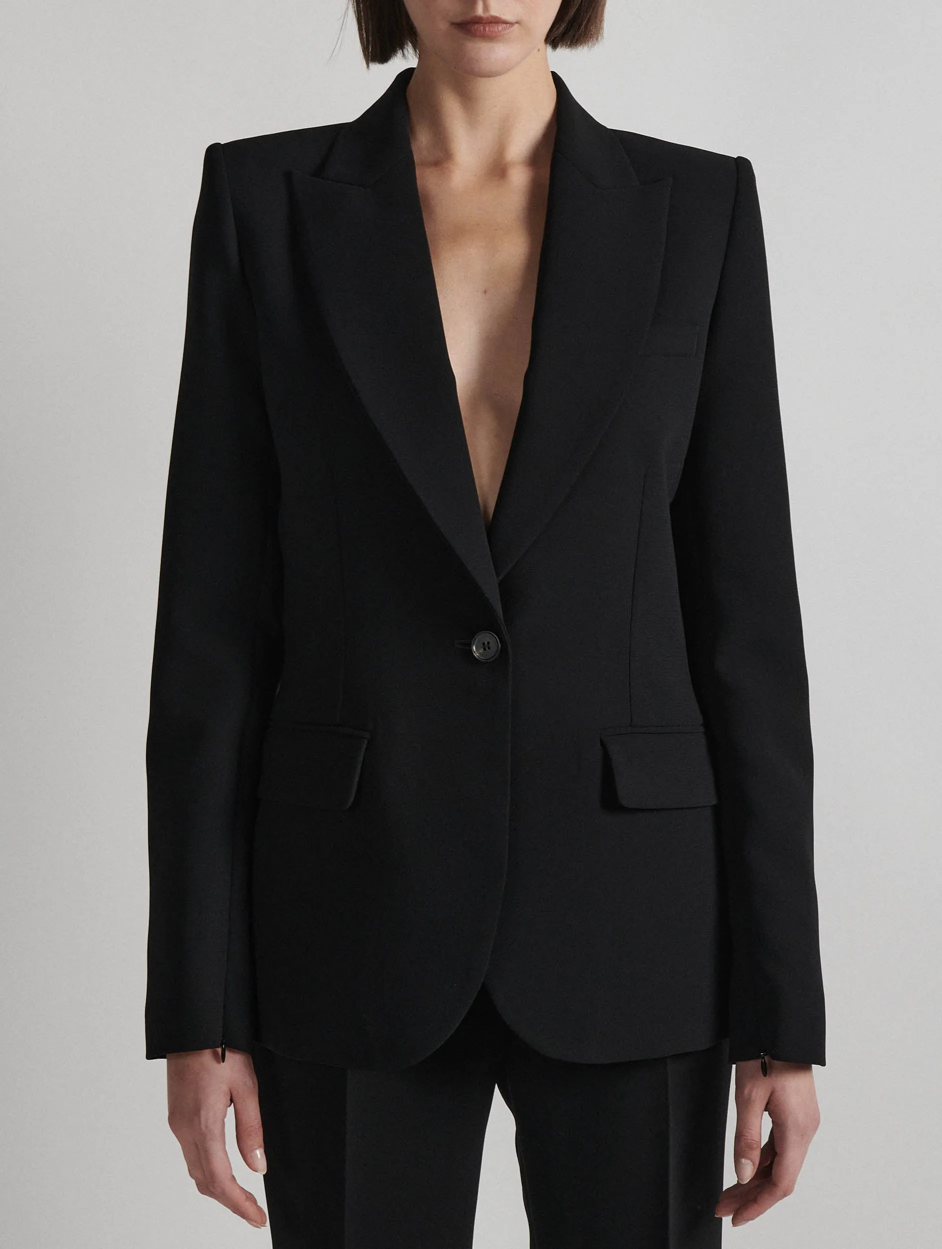 Slim-fit suit jacket in black crepe