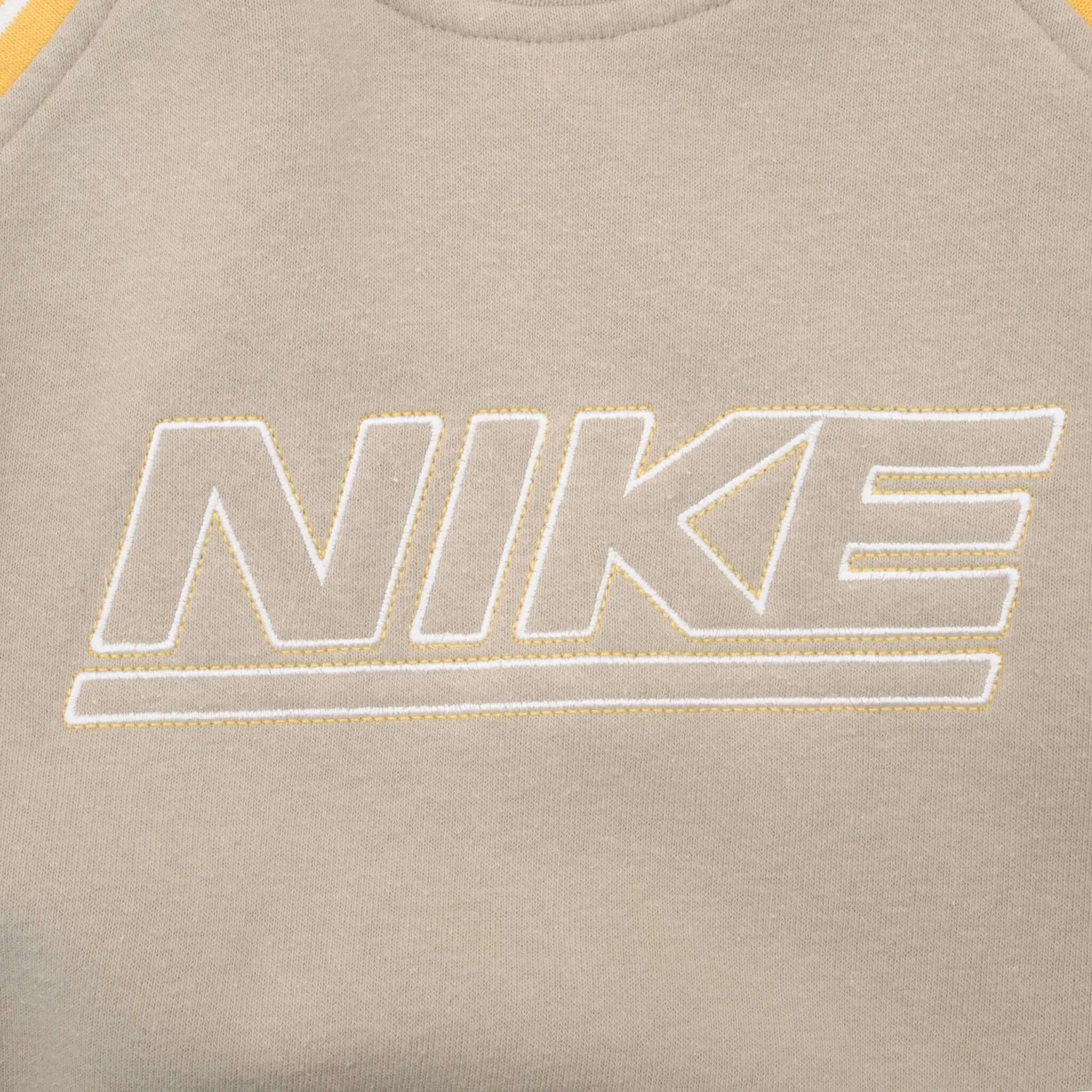 VINTAGE NIKE SPELLOUT SWOOSH BEIGE SWEATSHIRT 1990S SIZE MEDIUM