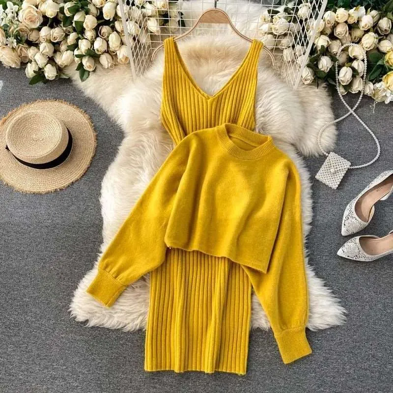 Women's Long Sleeved Jumper and Sleeveless V-neck Dress Two-piece Outfit Set